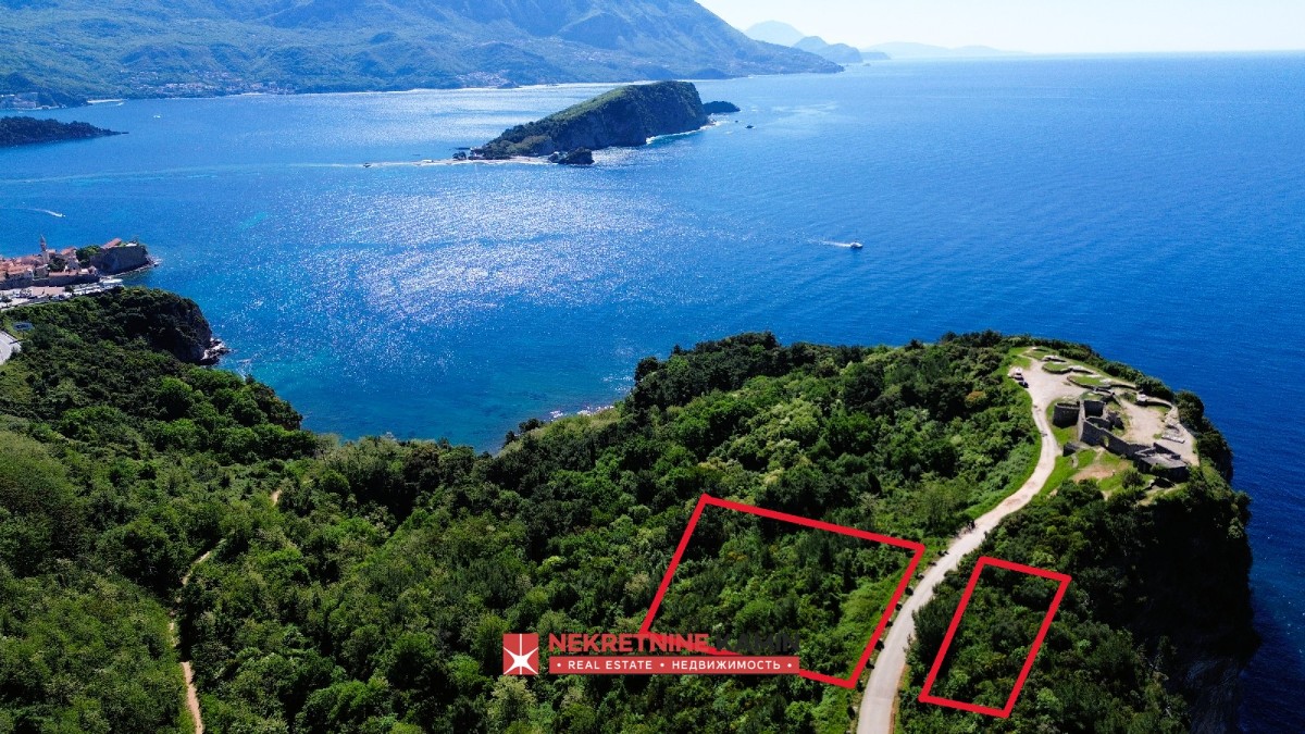 Investiciono atraktivan plac 3.873 m² uz tvrđavu Mogren, Budva